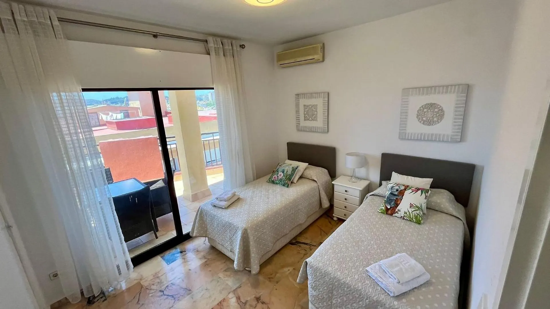 Atico En Yate Iv, Primera Linea Playa Apartment Fuengirola Spain