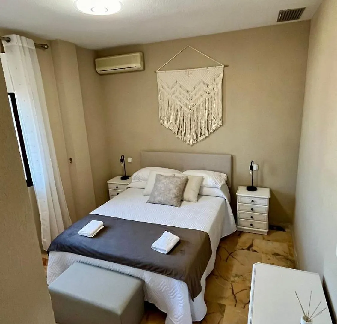 Atico En Yate Iv, Primera Linea Playa Apartment Fuengirola