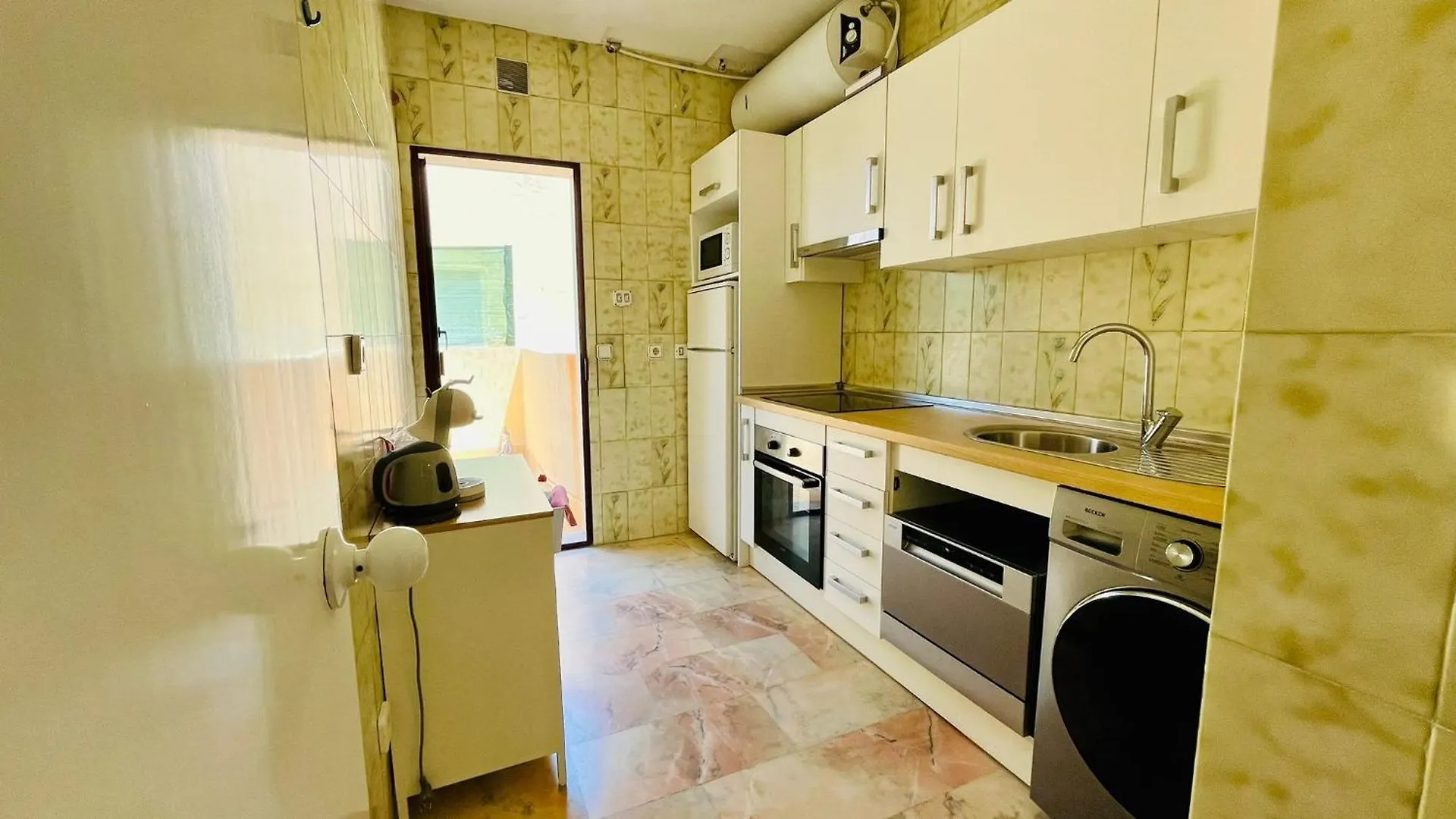 Atico En Yate Iv, Primera Linea Playa Apartment Fuengirola